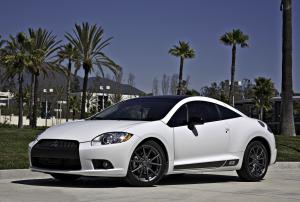 Mitsubishi Eclipse SE 2012 года